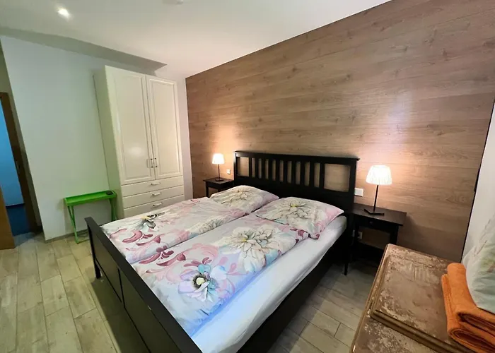 Freistehendes Mit Blick Auf Den By Interhome Casa vacanze Bodensdorf